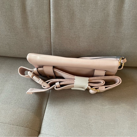 Guess pink belt bag - Picture 2 of 3